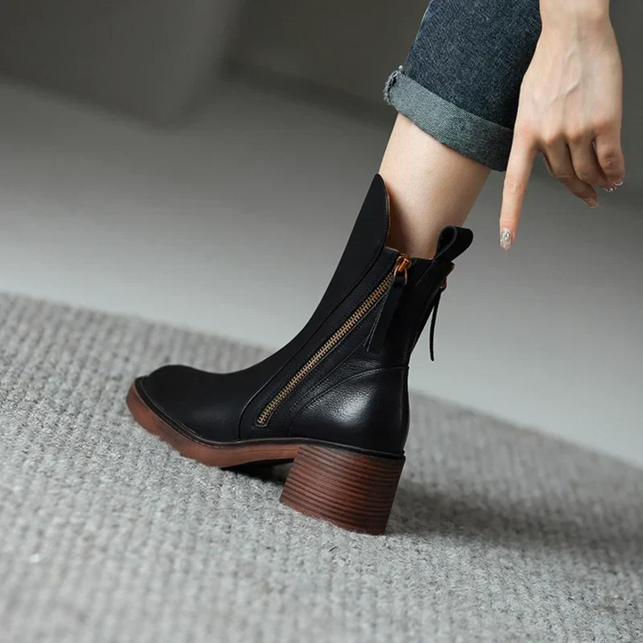 Mia | Elegant zippered boots