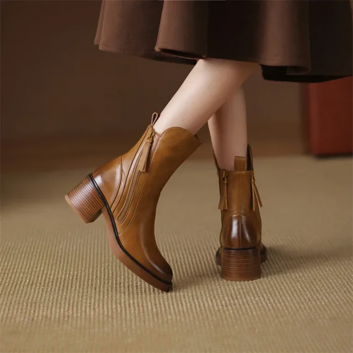 Mia | Elegant zippered boots